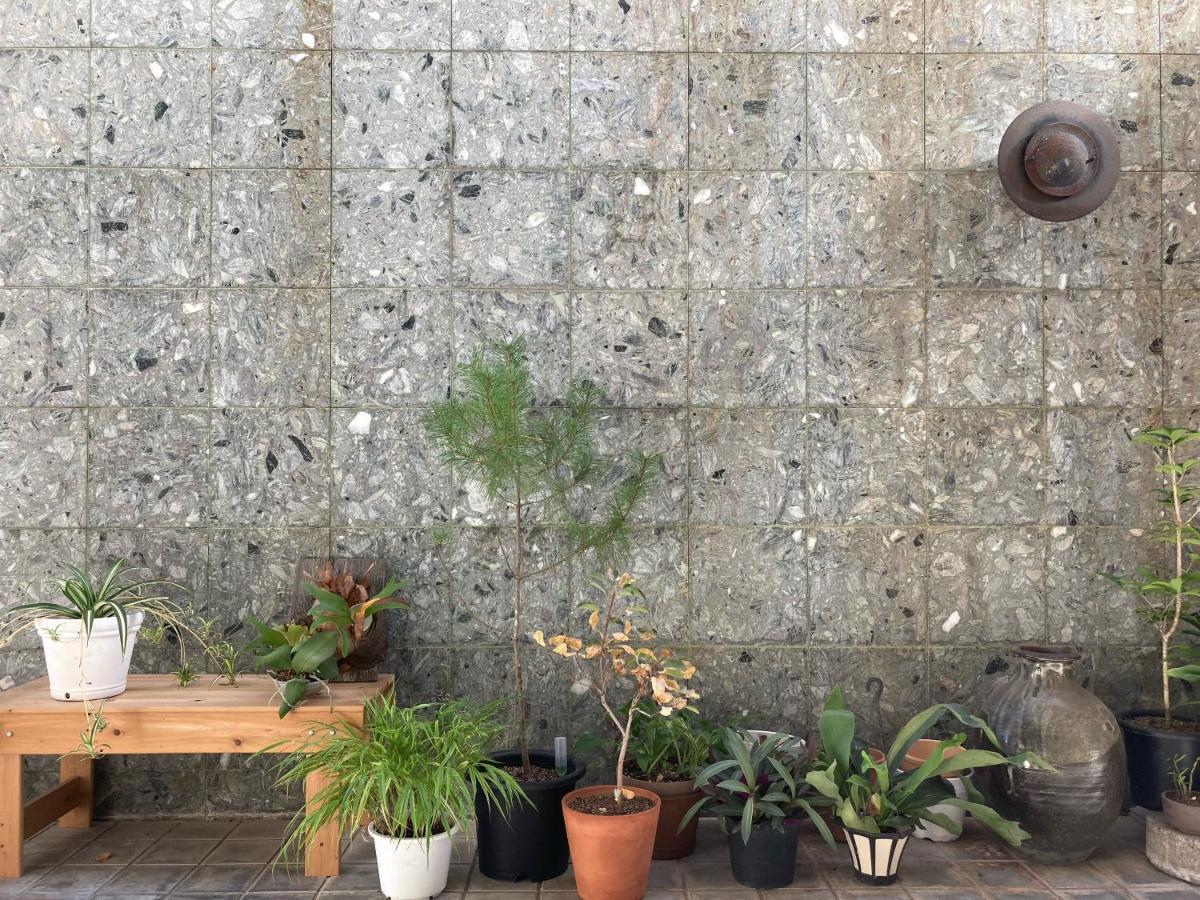 J-Hoppers Beppu Guesthouse ジェイホッパーズ別府ゲストハウス Bagian luar foto